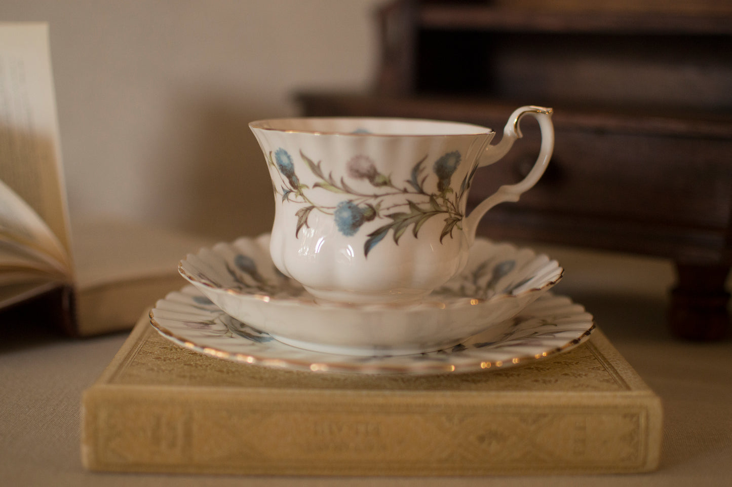 Tea Cup Candle ROYAL ALBERT BRIGADOON - Trio