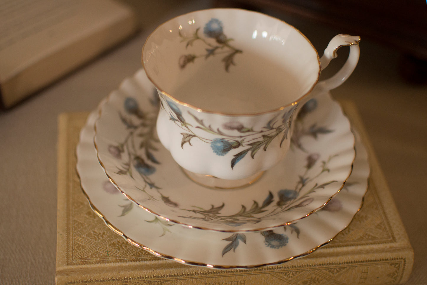 Tea Cup Candle ROYAL ALBERT BRIGADOON - Trio