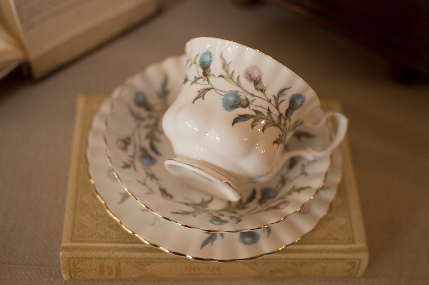Tea Cup Candle ROYAL ALBERT BRIGADOON - Trio
