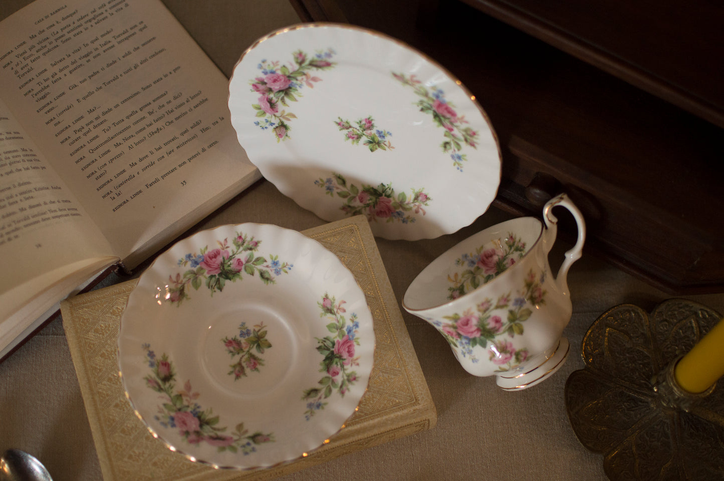 Tea Cup Candle ROYAL ALBERT MOSS ROSE - Trio