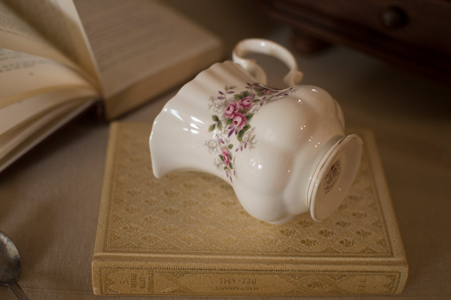Lattiera Candle ROYAL ALBERT - LAVENDER ROSE