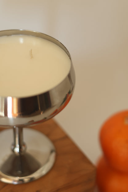 Candela in Coppa Bassa di Metallo Vintage - Minimal Candle