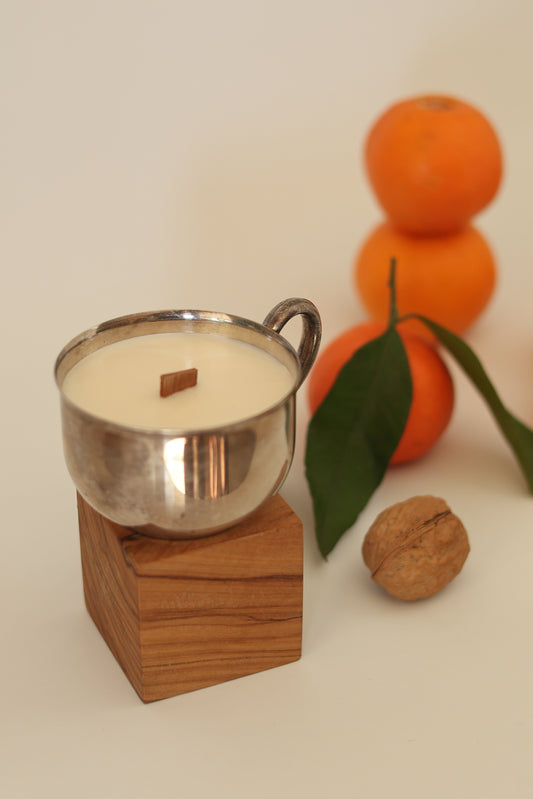 Candela in Tazza di Metallo Vintage - Minimal Candle