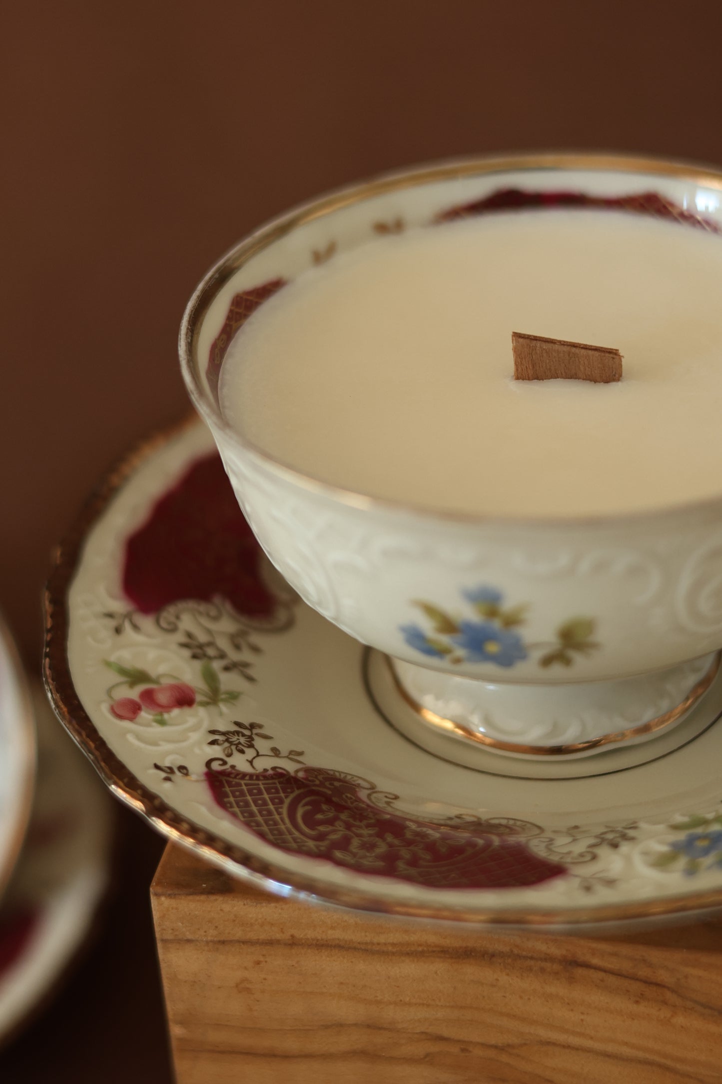 Tea Cup Candle - Candela in tazza da tè rossa - Christmas tea cup - Antique Candles