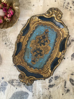 Load image into Gallery viewer, Golden Candle Holder
